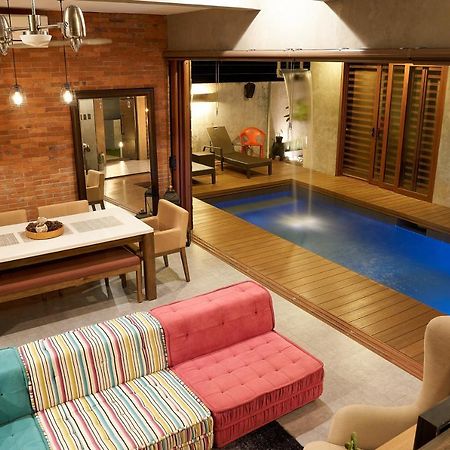 Isla Villa 1 Amazing Waterfall Pool House Near Beach, Bars & Restaurants Lapu-Lapu City Exteriér fotografie