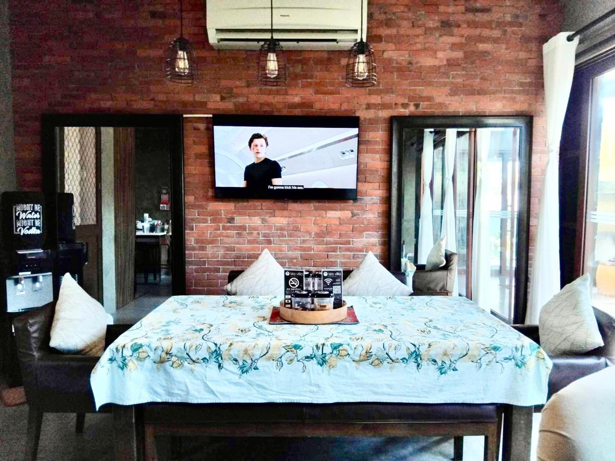 Isla Villa 1 Amazing Waterfall Pool House Near Beach, Bars & Restaurants Lapu-Lapu City Exteriér fotografie