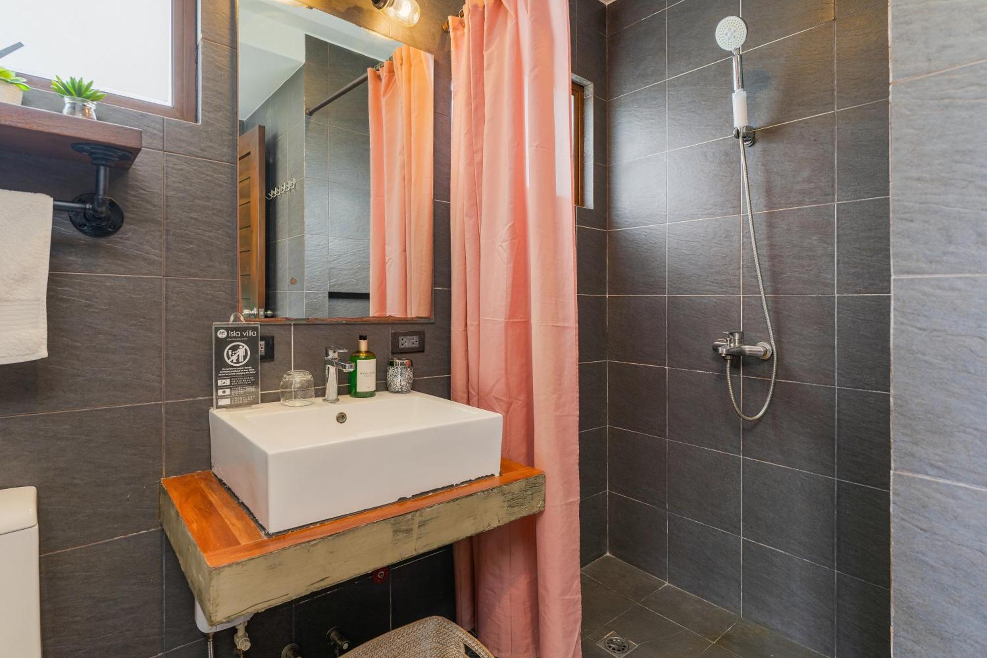 Isla Villa 1 Amazing Waterfall Pool House Near Beach, Bars & Restaurants Lapu-Lapu City Exteriér fotografie